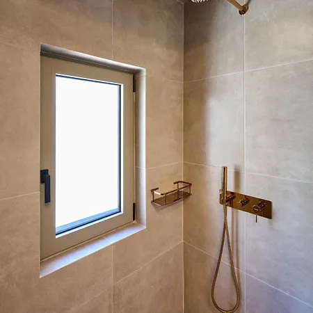 Nami - Alenia アパート *